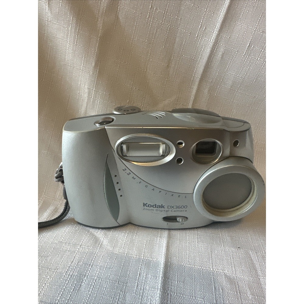 Kodak EasyShare DX3600 2.2MP Digital Camera - Silver  Untested.  No‎ battery
